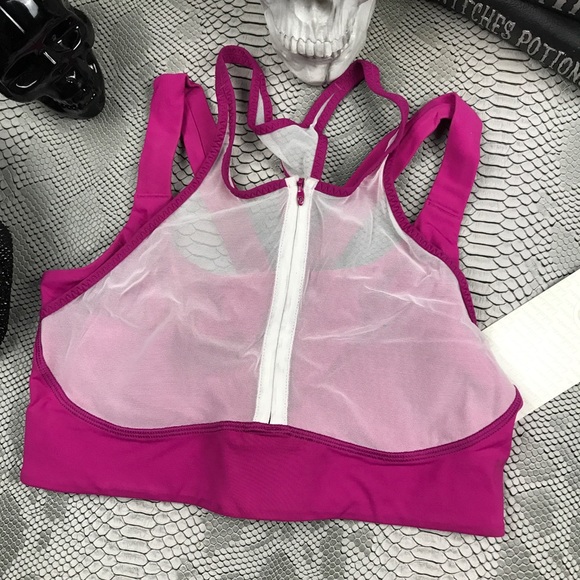 NWT • lululemon • ready set sweat bra - Picture 3 of 8